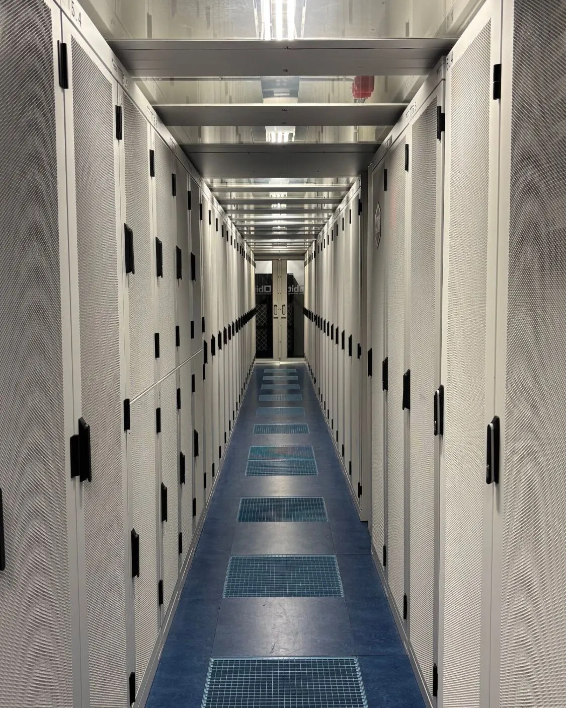 The cold aisle in the BIT data centre